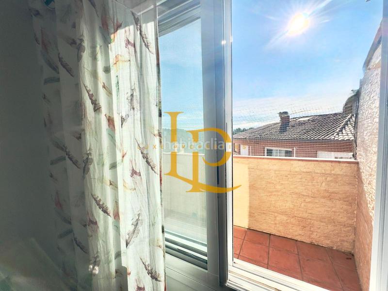 Foto 7f99d50c-de95-4759-8071-76442c54845d. Semi detached house with fireplace heating parking in Rubí