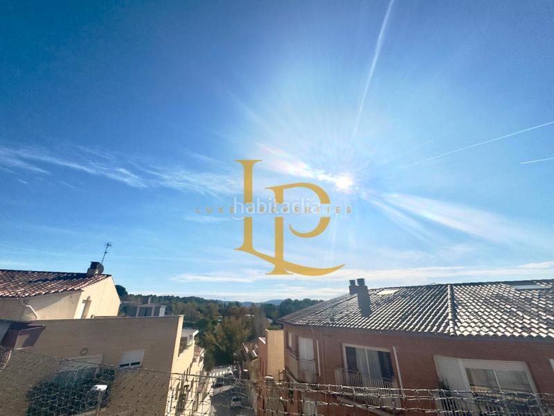 Foto a1a312bd-8f7e-4922-b181-4cbd69a78f44. Semi detached house with fireplace heating parking in Rubí