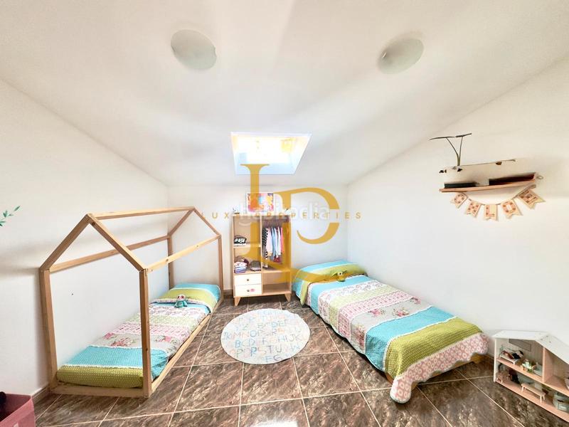 Foto c1802cc7-c54c-439b-8f18-1f5452268877. Semi detached house with fireplace heating parking in Rubí