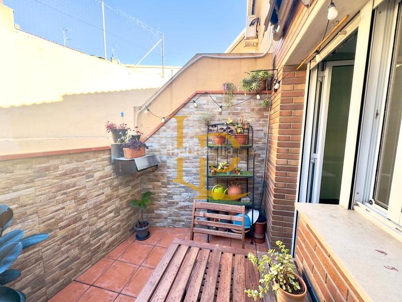 Foto e4857487-6d9c-4e4d-8209-1299e66f6718. Semi detached house with fireplace heating parking in Rubí