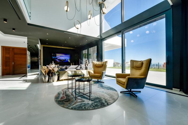 Foto 894c6ba6-3ace-495f-b1dc-8cc7586bd8f7. Chalet avec parking piscine dans Golf Bahía Finestrat