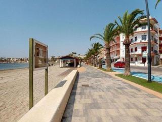 Apartament a Lo Pagán. Piso de 3 dormitorios en un edificio de primera linea de playa