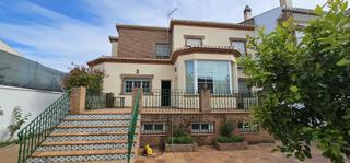 Maison jumelée à Santa Fe. Chalet pareado en santa fe