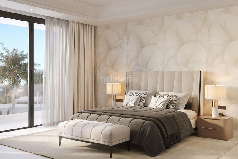 Foto 698170c0-8c08-4215-b0eb-09e173f2c42d. Chalet villa de lujo de nueva construcción en Costabella Marbella