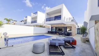 Casa aparellada a San Pedro del Pinatar. Villas modernas de nueva construcción en san pedro del pinatar c