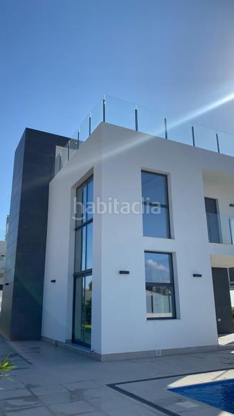 Foto 7335b05d-c4cf-4420-b3b7-12a91d2dcaf7. Chalet exclusivo chalet de obra nueva en los balcones, en Torrevieja