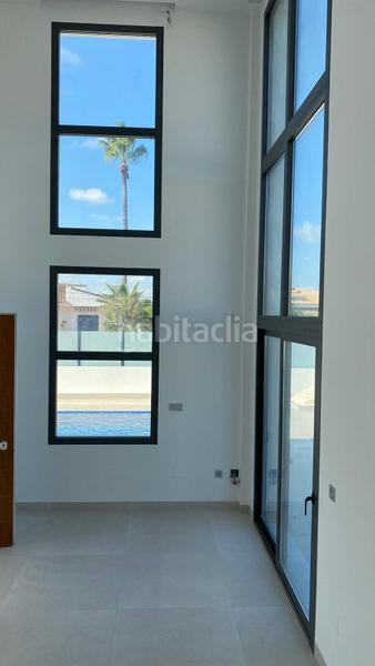 Foto 9628fb68-3298-45b9-98e0-8513d065089a. Chalet exclusivo chalet de obra nueva en los balcones, en Torrevieja