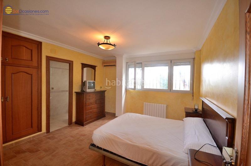 Foto 52e369f5-b995-42b4-a3af-60347d838a16. Chalet en calle diseminados 81 extraordinaria villa en los balcones en Torrevieja