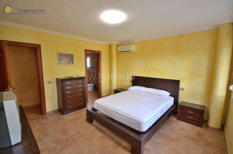 Foto c08756ce-1577-4a5d-8783-fe58abd12908. Chalet en calle diseminados 81 extraordinaria villa en los balcones en Torrevieja