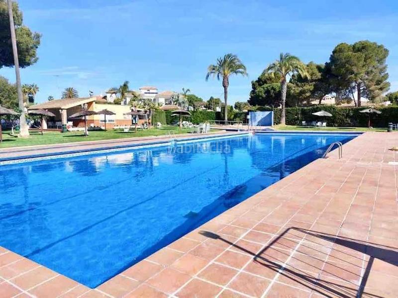 Foto bc80166a-3660-4483-8f34-fa921a2bec75. Chalet mit heizung pool in Campoamor Orihuela