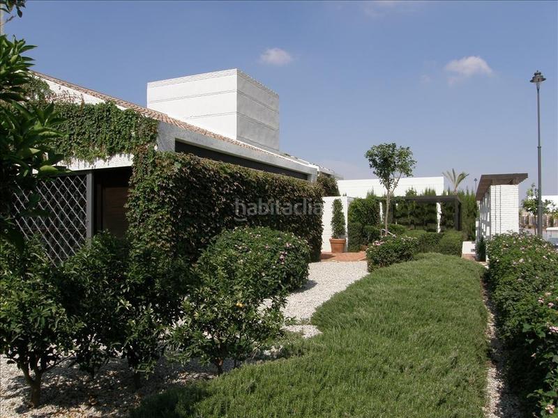 Foto e52bae12-fd3a-4be3-acb2-db6837f0cd91. Chalet elegantes villas independientes con piscina privada en peraleja golf resort costa cálida en Murcia