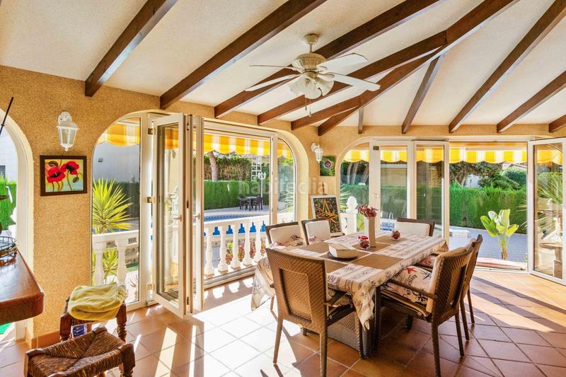 Foto 81f9de38-5e3a-49db-8f0b-ff84fbf1901c. Chalet con riscaldamento parcheggio piscina in Cabo Roig Orihuela