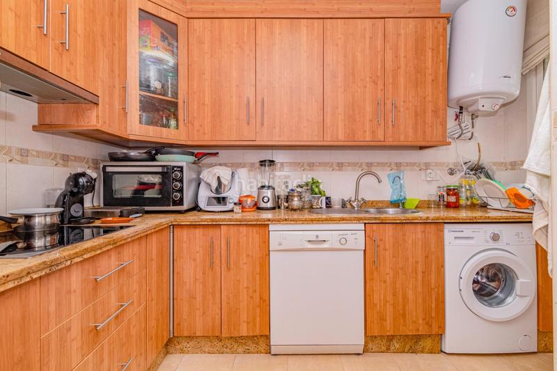 Foto 0a5b054e-a52b-4bb1-9d06-91c04a1b8a88. Piso  con terraza, garaje y trastero en venta Híjar, granada en Gabias (Las)