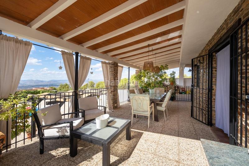 Foto 593a3a20-125a-4b09-a0f3-15be23107b8d. Chalet with pool in Altos de la Zubia Zubia (La)