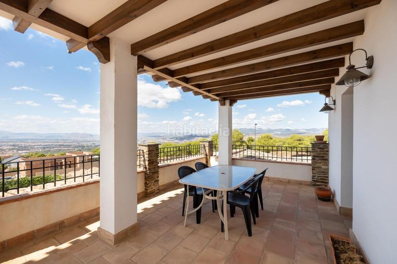 Foto a22846e1-ac02-4092-9c5c-e885522fb719. Chalet with pool in Altos de la Zubia Zubia (La)