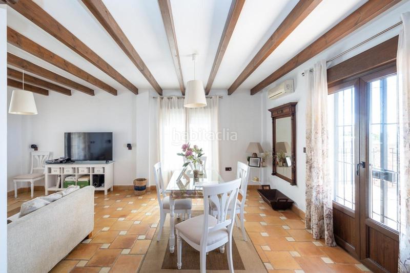 Foto c8bfefb7-89c8-4fc2-9dec-c699a70f3d37. Chalet with pool in Altos de la Zubia Zubia (La)