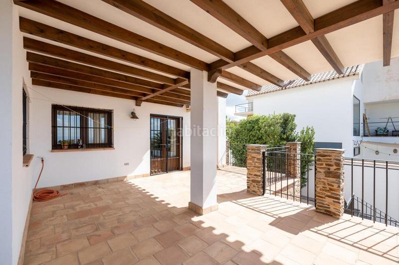 Foto 541d0cef-f81d-44bd-8c57-7b3c54d13707. Chalet en Altos de la Zubia Zubia (La)