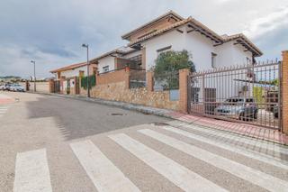 Xalet a Cullar vega. Chalet independiente en los altos de la zubia