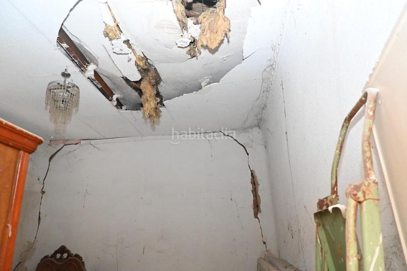 Foto c39a4af6-214e-4fda-ab34-100a71b101a5. Casa adosada casa para reformar o para derribar de 175 metros de superficie !!! en Maracena