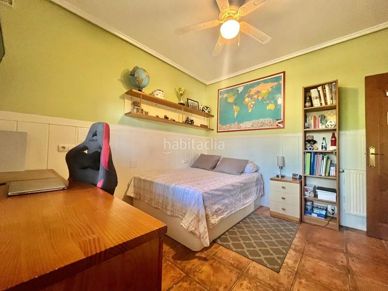 Foto 646f5410-d934-49e8-bb3d-460cee0b0370. Chalet mit parking in Los Balcones-Los Altos Torrevieja