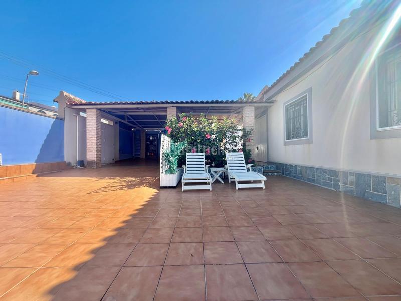 Foto a15a0280-15e5-4267-a03e-93039a2d097a. Chalet mit parking in Los Balcones-Los Altos Torrevieja