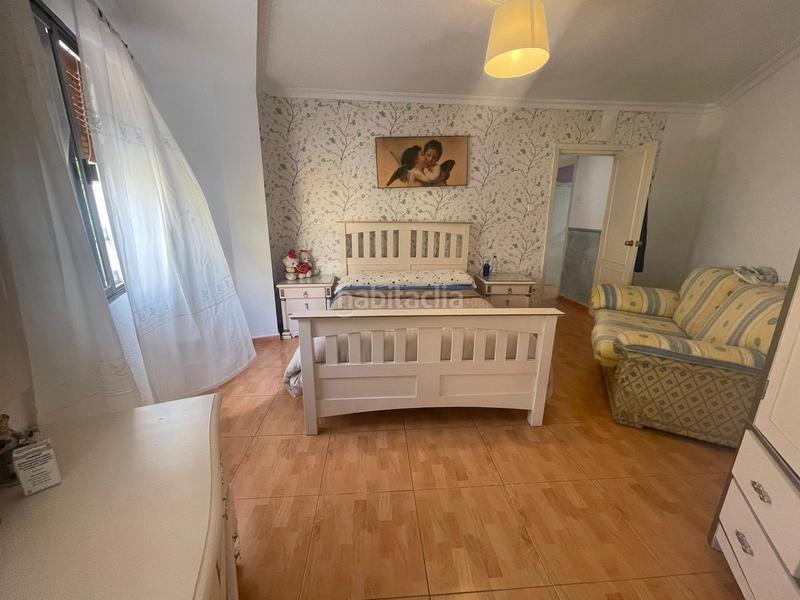 Foto d8d1cbfe-e32d-458c-a5b5-3da0e41c4ee6. Casa adossada a Motril ciudad Motril