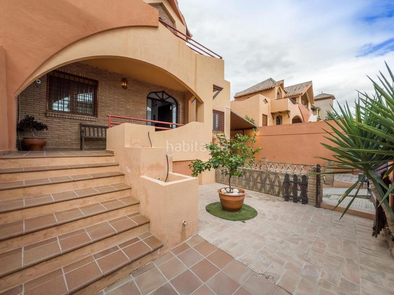 Foto 2248f417-69b0-4078-b4de-d4c84fd1248c. Casa en calle la rioja chalet pareado en las gabias. para entrar a vivir. en Gabias (Las)