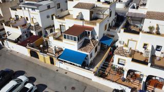 Maison jumelée  Calle calle lagunas de ruidera. Chalet pareado reformado de 4 dormitorios con solárium, jardín p