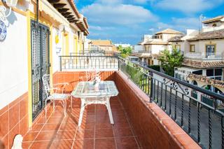 Casa  Calle 32. Acogedor  bungalow primera planta en punta prima, a pocos minuto