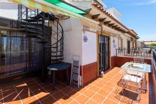 Casa  Calle 32. Acogedor  bungalow primera planta en punta prima, a pocos minuto