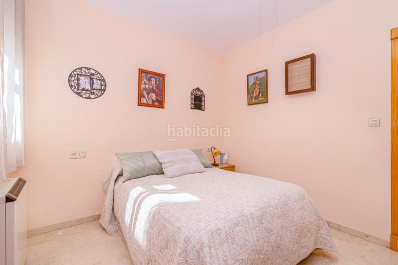 Foto 3f3a8245-6c9a-4af0-8238-13b0e5bcd816. Piso amplio piso en el centro con terraza, garaje y 3 trasteros. en Maracena