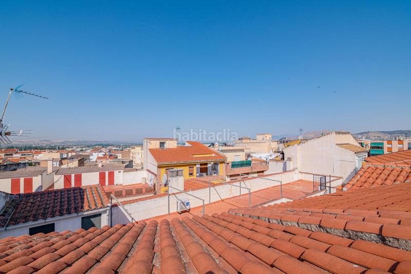 Foto c2229395-3d88-4a55-bbde-cd8f3af63161. Piso amplio piso en el centro con terraza, garaje y 3 trasteros. en Maracena