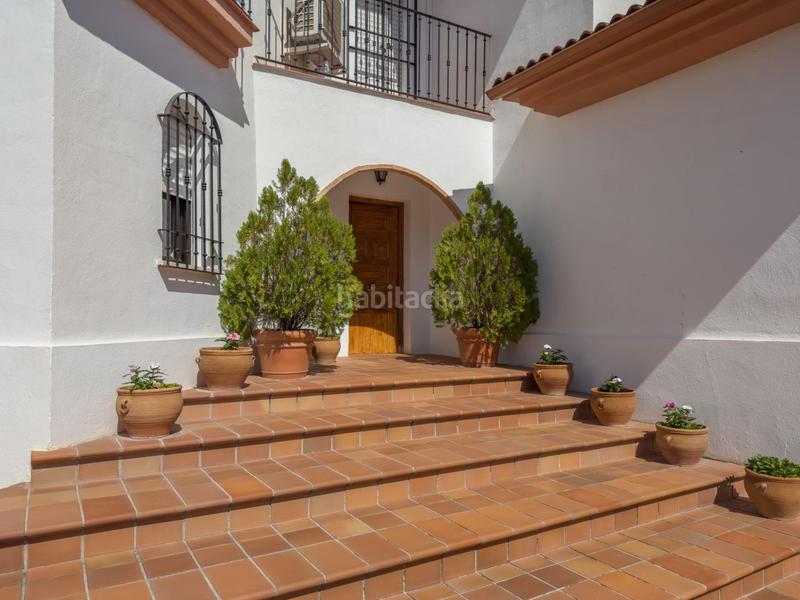 Foto 0eb8a8ee-fa07-4300-a4e6-4bf9a78eee56. Chalet en calle pinsapo (cub) chalet independiente en la prestigiosa urbanizacion pantano de cubillas en Albolote
