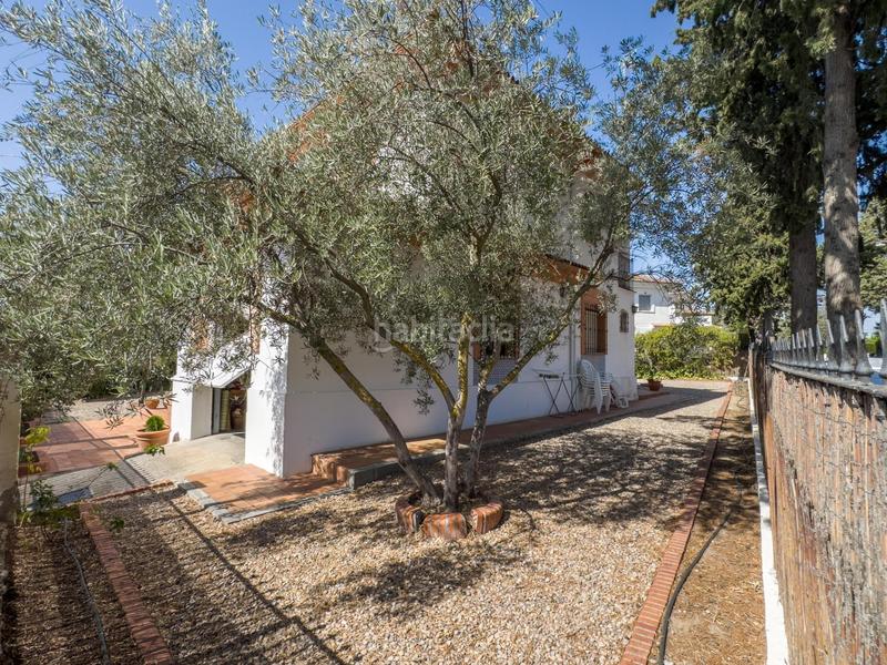 Foto 1d07e21b-9e12-4598-af6b-cb6e186e0413. Chalet en calle pinsapo (cub) chalet independiente en la prestigiosa urbanizacion pantano de cubillas en Albolote