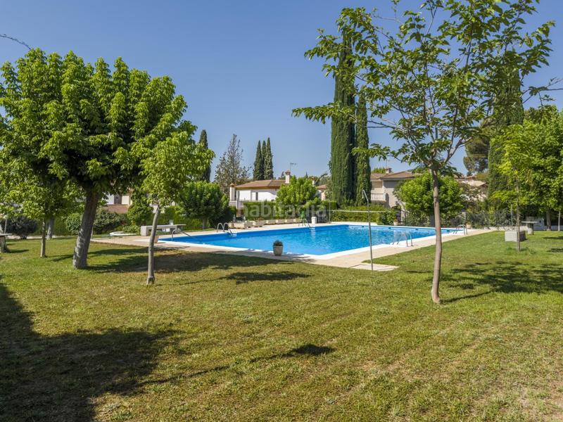 Foto 5a2e66ce-5b33-4183-b58c-183d069a81aa. Chalet en calle pinsapo (cub) chalet independiente en la prestigiosa urbanizacion pantano de cubillas en Albolote