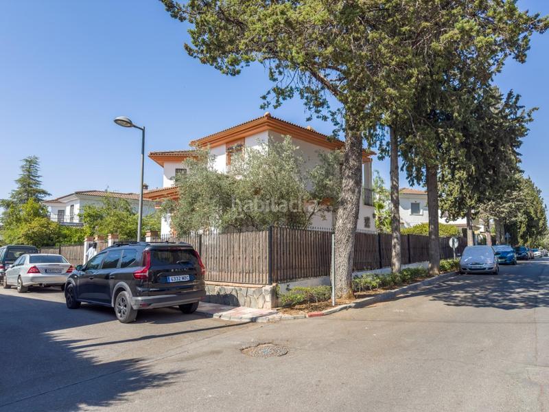 Foto 6b8917a6-dc94-404b-b24d-6133ff9f190d. Chalet en calle pinsapo (cub) chalet independiente en la prestigiosa urbanizacion pantano de cubillas en Albolote