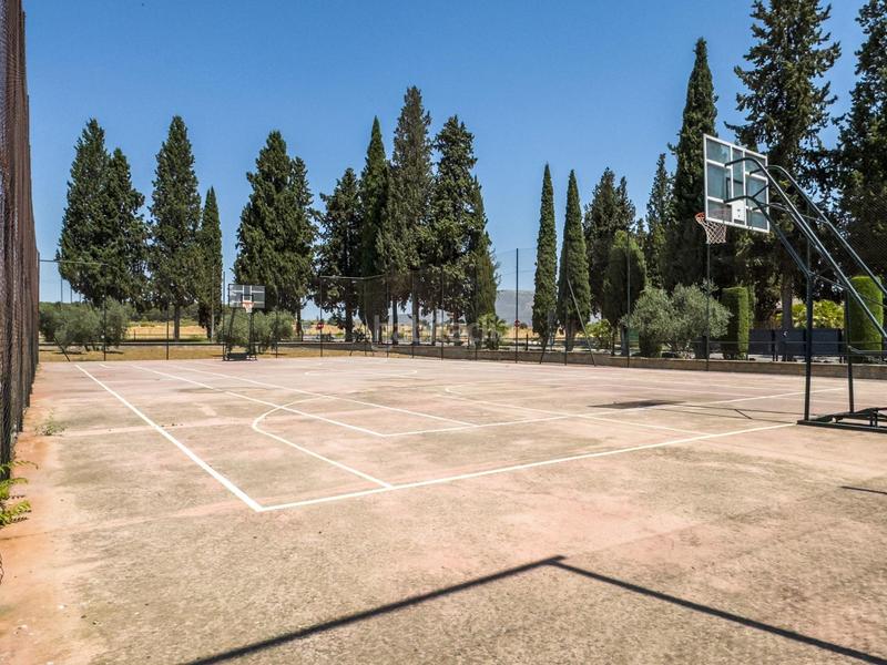 Foto a02bf2da-28b5-47c0-9d14-5887b5abb4e2. Chalet en calle pinsapo (cub) chalet independiente en la prestigiosa urbanizacion pantano de cubillas en Albolote