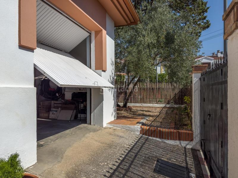 Foto c78c74fe-7fdf-4973-9955-faf32ef90045. Chalet en calle pinsapo (cub) chalet independiente en la prestigiosa urbanizacion pantano de cubillas en Albolote