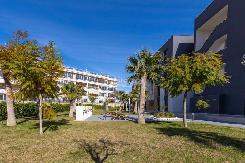 Foto 0f0f0e0b-4f5a-4b70-9dc4-638f7c58f136. Ático  con vistas despejadas y solárium privado en residencial amanecer deluxe en Orihuela