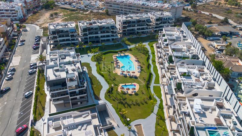 Foto 38701e15-831e-44da-9f12-1ab740155ba3. Ático  con vistas despejadas y solárium privado en residencial amanecer deluxe en Orihuela