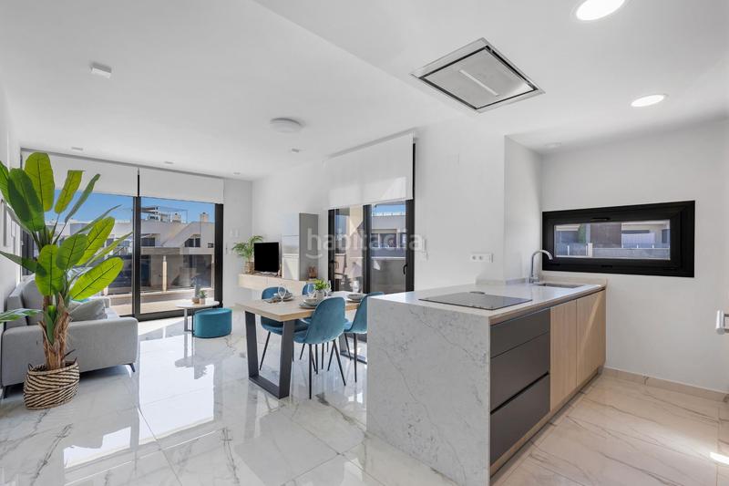 Foto 920c7f92-2f96-4f80-b81b-c1610fede56b. Ático  con vistas despejadas y solárium privado en residencial amanecer deluxe en Orihuela