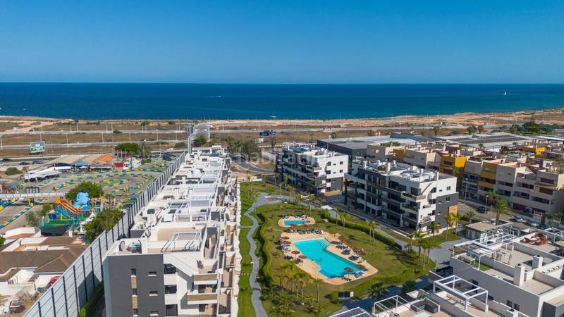 Foto b51178a5-cf22-4bc1-809d-70b33e314524. Ático  con vistas despejadas y solárium privado en residencial amanecer deluxe en Orihuela