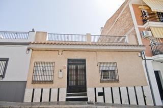Casa a Motril  ciudad. Casa en barrio nuevo