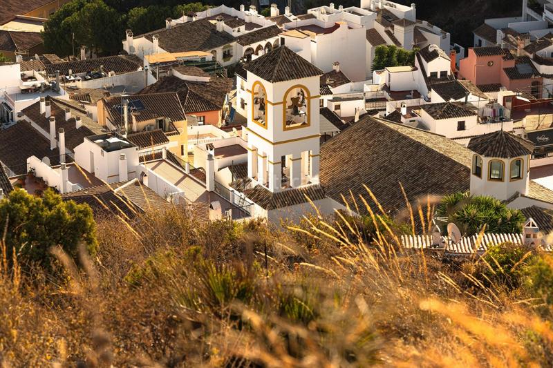 Foto 77f3bd62-76d0-4ae0-ae6b-eaa74ffb5b09. Àtic amb aparcament piscina a Benahavís pueblo Benahavís