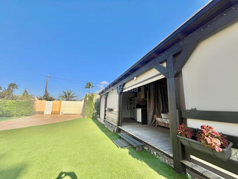 Foto b3d24162-b734-43e5-8b79-e0da4d5928db. Chalet in calle huelma 3 in Zona Carrefour - Urbanizaciones Torrevieja