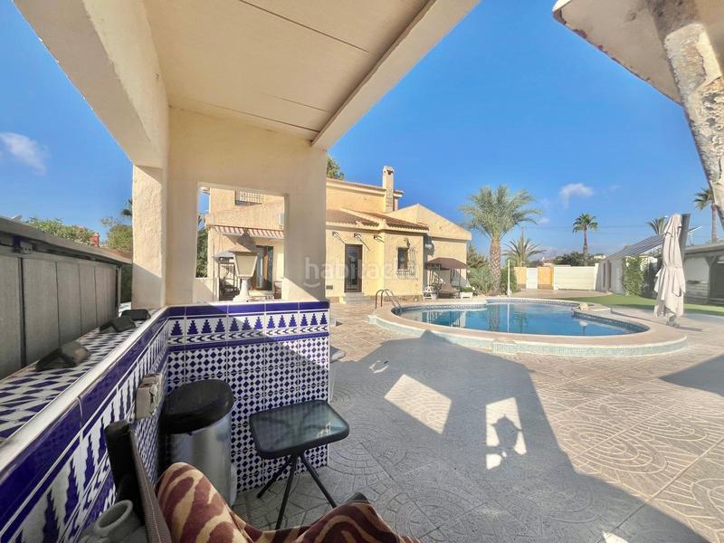 Foto d31a6c9b-e9ea-49ca-8ae8-1051211d7baa. Chalet in calle huelma 3 in Zona Carrefour - Urbanizaciones Torrevieja