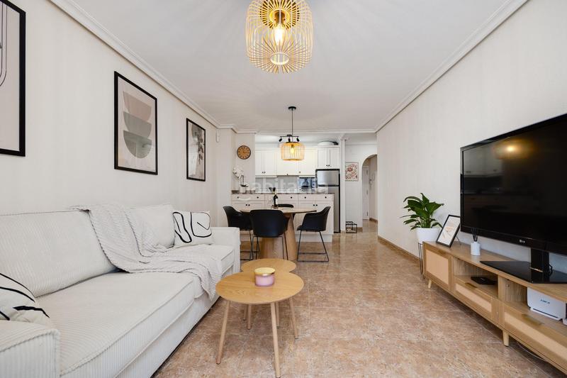 Foto 79eefe2b-21de-4203-9a79-a1db9415d0ad. Apartament amb piscina a Antonio Machado Torrevieja