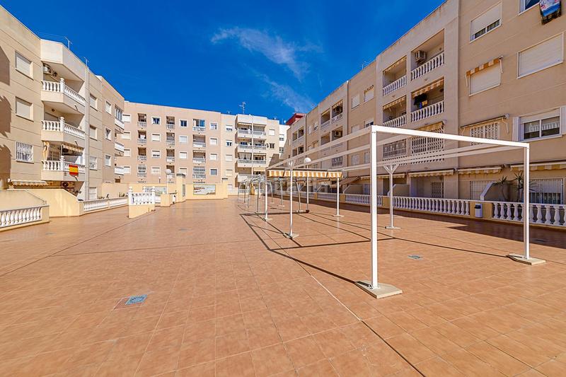 Foto 84995759-6fe6-4ffb-9ad7-ad69b6583db7. Apartament amb piscina a Antonio Machado Torrevieja