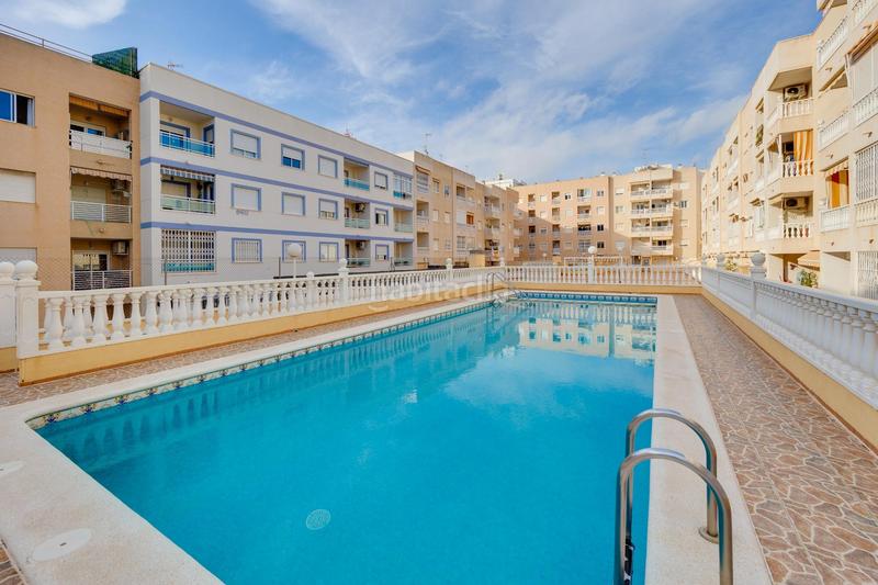 Foto 932998c6-6f13-464a-a32e-fb334f1e1edc. Apartament amb piscina a Antonio Machado Torrevieja