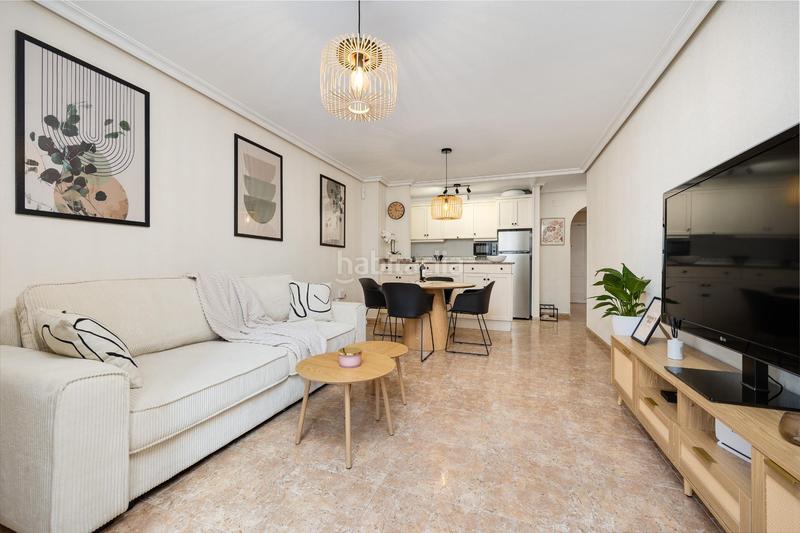 Foto c44e295a-ab6c-4828-b6fe-8ca2fb5d6074. Apartament amb piscina a Antonio Machado Torrevieja